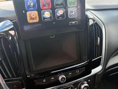 Used 2019 Chevrolet Traverse Premier image 18