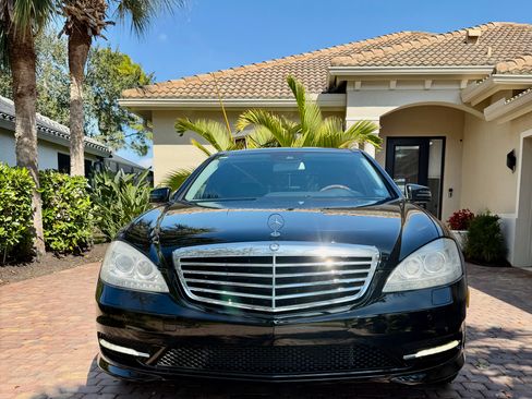 Used 2011 Mercedes-Benz S 550 S 550 4MATIC Sedan 4D image 4