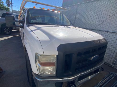 Used 2008 Ford F350 2WD SuperCab Super Duty image 2