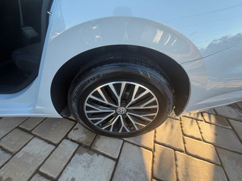 Used 2019 Volkswagen Jetta SE FWD image 14