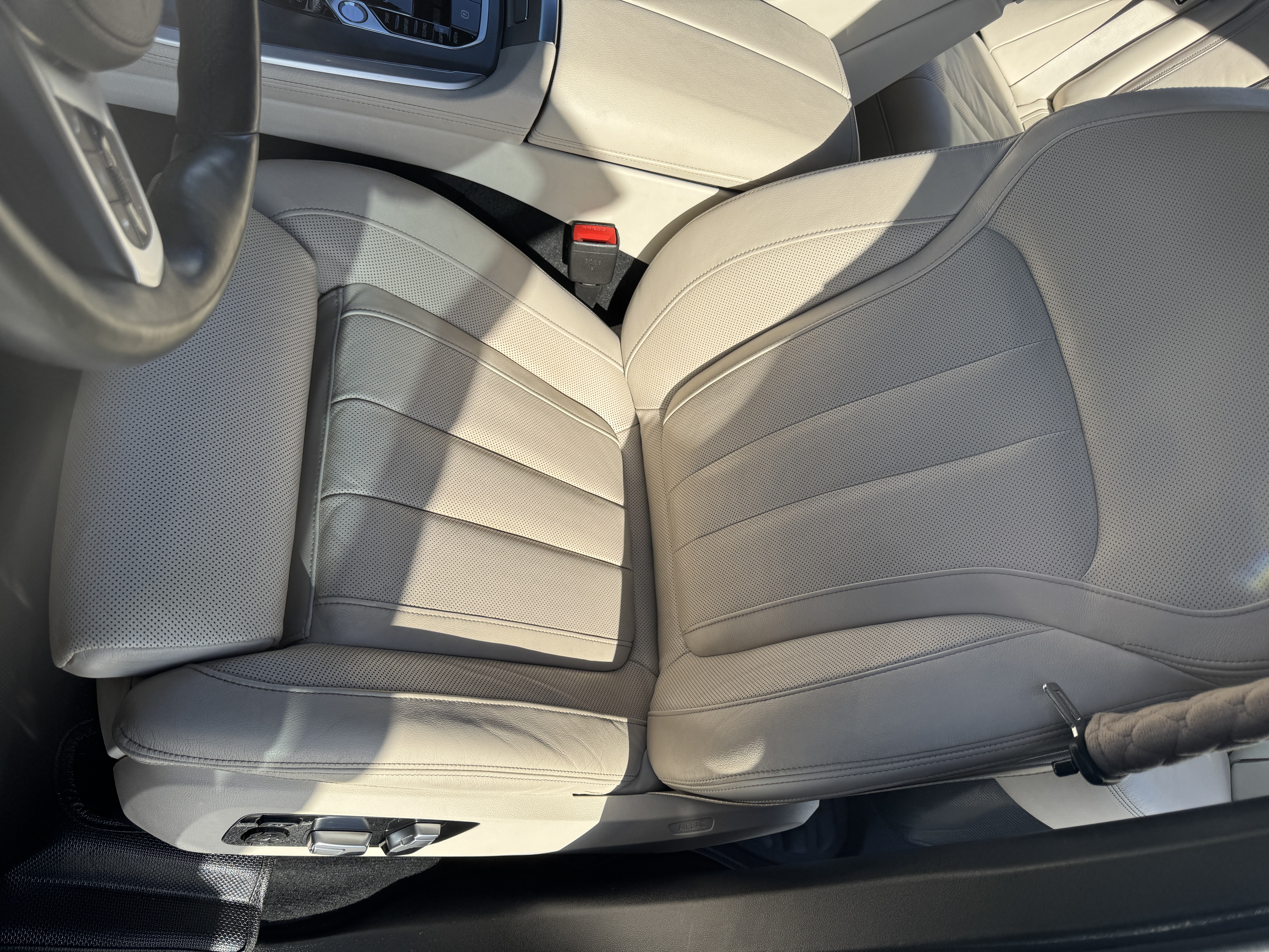 Used 2020 BMW X5 M50i w/ Executive Package AWD/4WD image 8