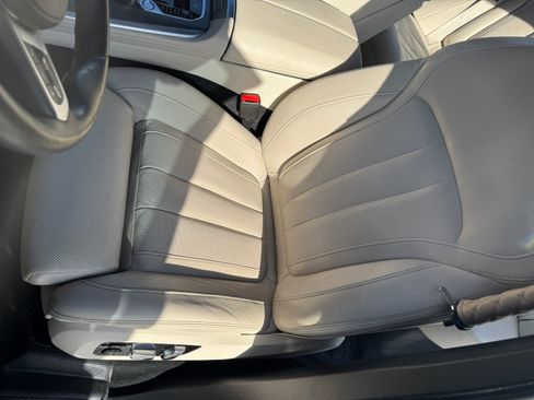 Used 2020 BMW X5 M50i w/ Executive Package image 8