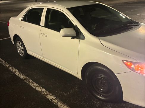 Used 2009 Toyota Corolla FWD image 4