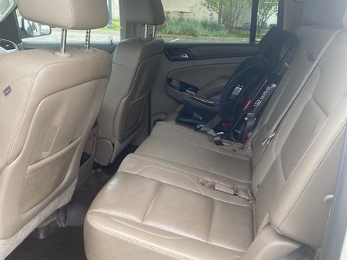 Used 2015 GMC Yukon XL SLT w/ Open Road Package AWD/4WD image 28