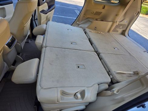 Used 2018 Toyota Highlander XLE image 26