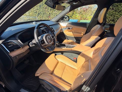 Used 2018 Volvo XC90 T6 Inscription w/ Convenience Package image 4