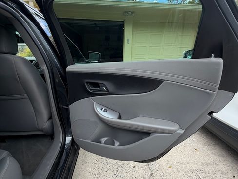 Used 2015 Chevrolet Impala LS image 6