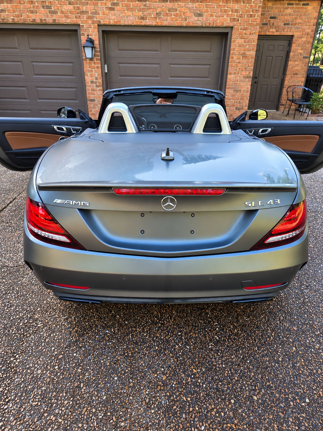 Used 2017 Mercedes-Benz SLC 43 AMG image 1