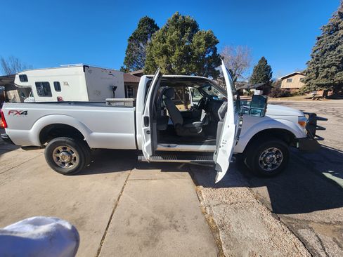 Used 2012 Ford F250 XLT w/ XLT Premium Pkg image 10