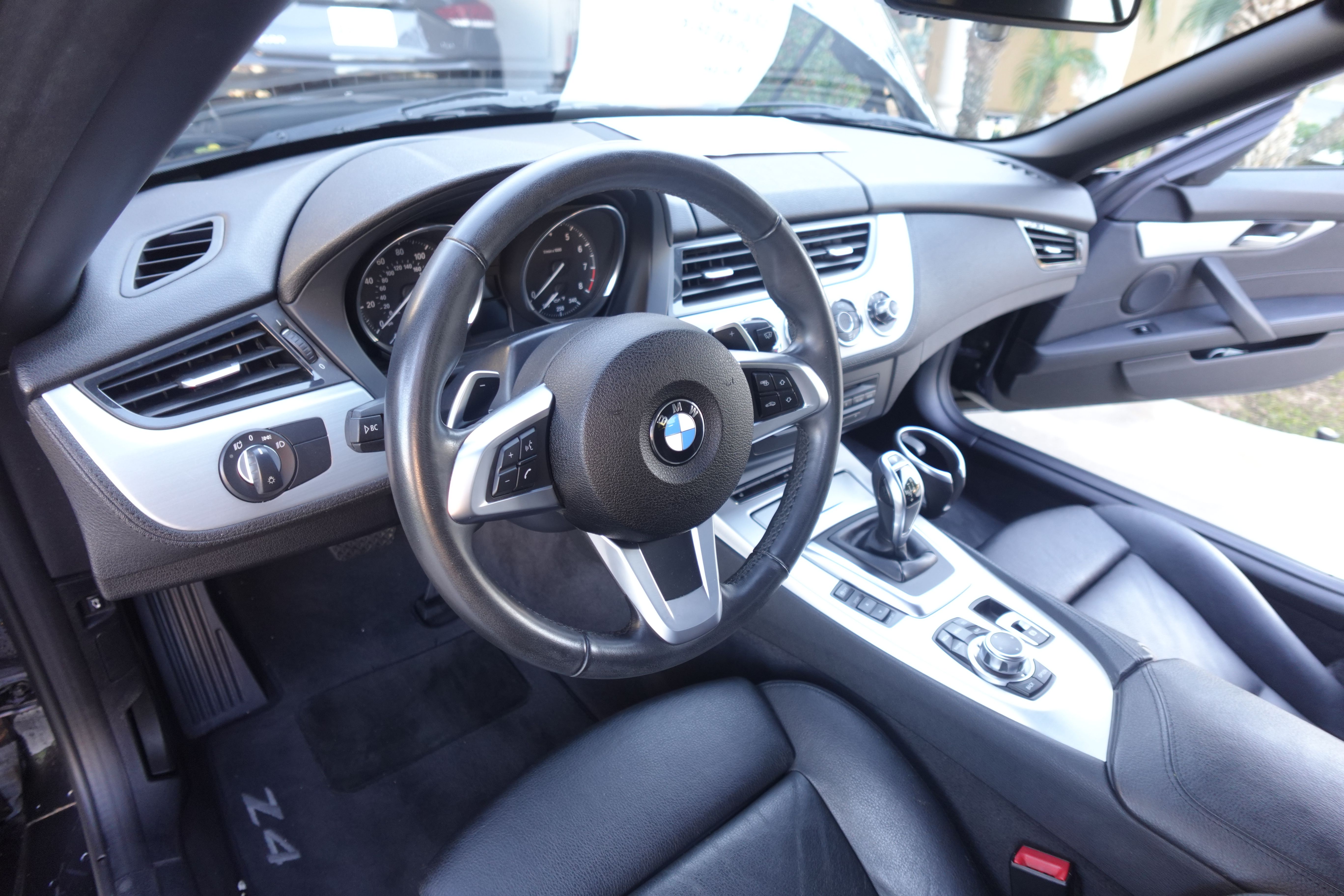 Used 2014 BMW Z4 sDrive35i RWD image 11