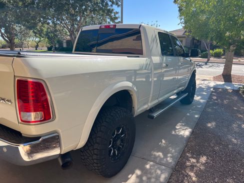 Used 2016 RAM 2500 Longhorn w/ Convenience Group AWD/4WD image 3