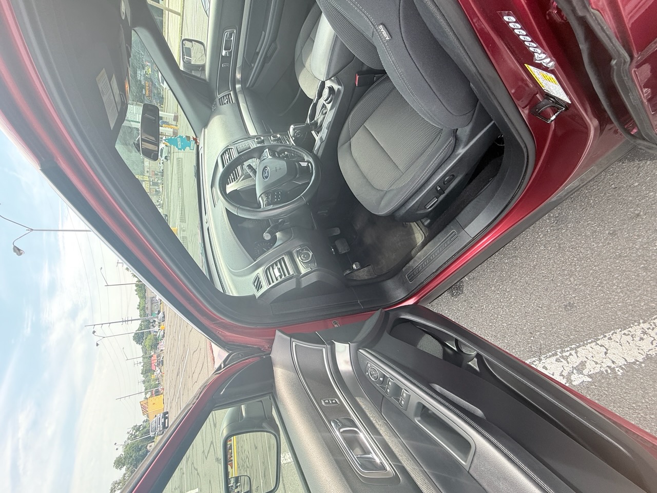 Used 2019 Ford Explorer XLT AWD/4WD image 11