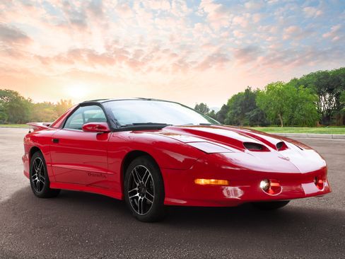 Used 1994 Pontiac Firebird Trans Am GT RWD image 1