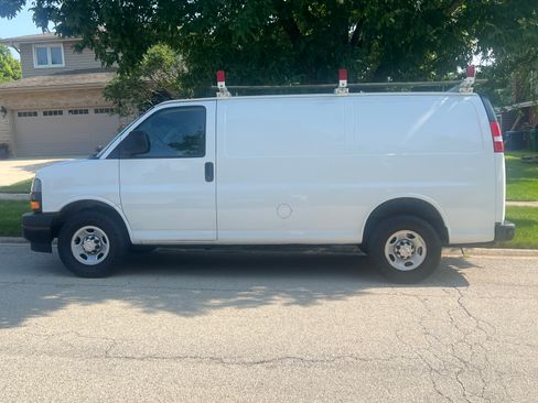 Used 2019 Chevrolet Express 2500 w/ Driver Convenience Package image 1