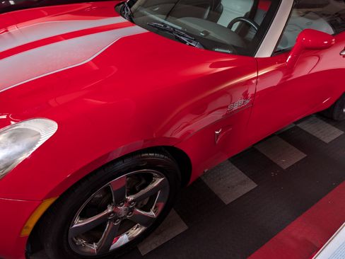 Used 2008 Pontiac Solstice Convertible RWD image 10