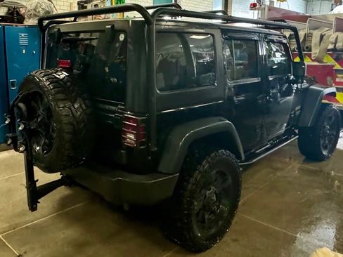 Used 2016 Jeep Wrangler Unlimited Sport w/ Quick Order Package 23S AWD/4WD image 6