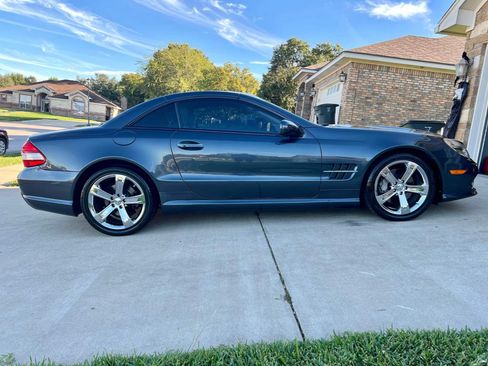 Used 2009 Mercedes-Benz SL 550 image 2