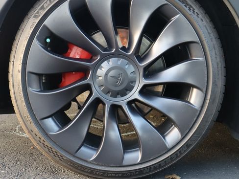 Used 2021 Tesla Model Y Performance image 5