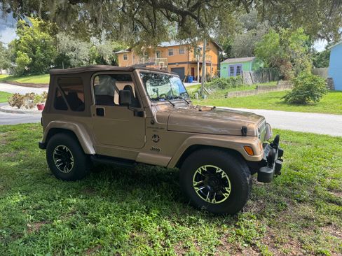 Used 1999 Jeep Wrangler Sahara AWD/4WD image 12