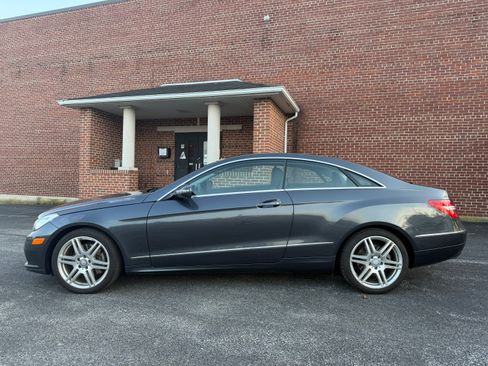 Used 2010 Mercedes-Benz E 350 Coupe image 2