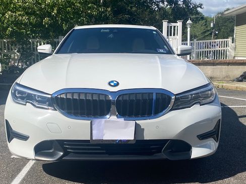 Used 2019 BMW 330i xDrive Sedan w/ Convenience Package AWD/4WD image 4