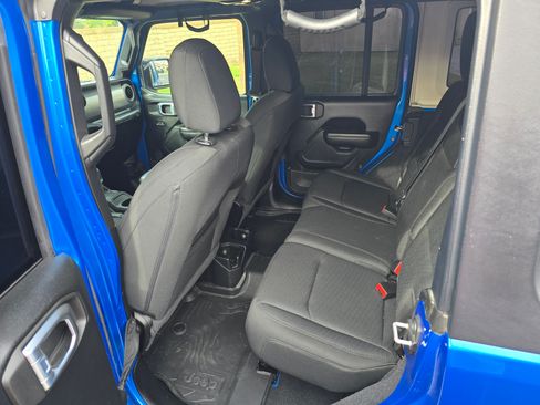 Used 2021 Jeep Wrangler Unlimited Sport image 13