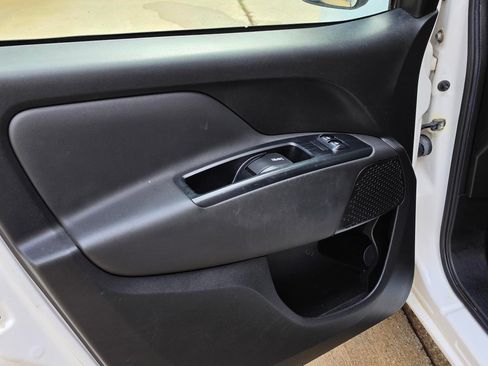 Used 2018 RAM ProMaster City Tradesman FWD image 12