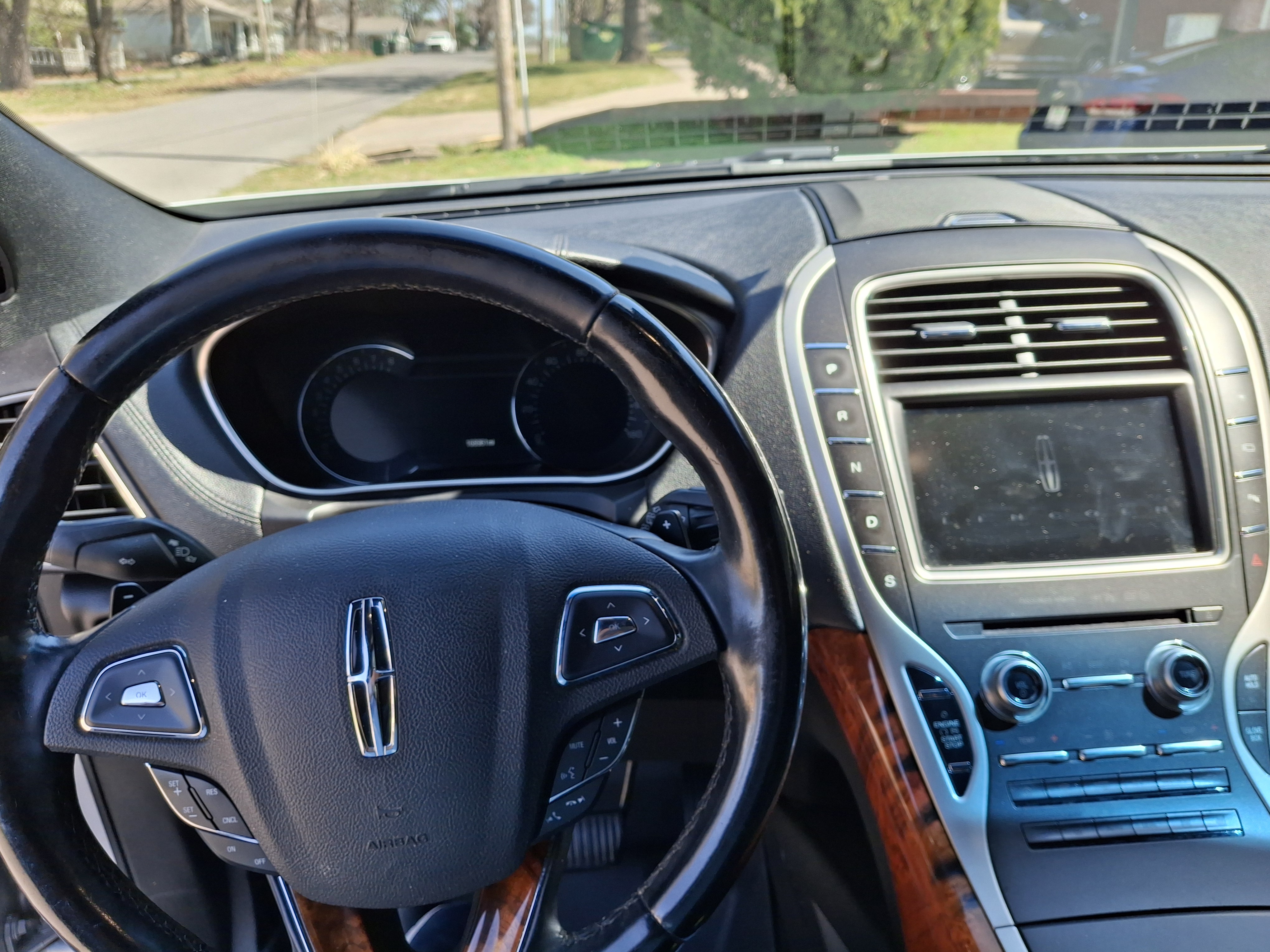 Used 2017 Lincoln MKX Reserve FWD image 12