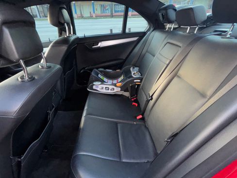 Used 2013 Mercedes-Benz C 250 Sedan image 20