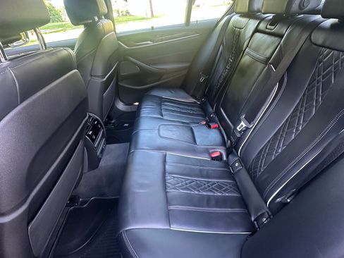 Used 2023 BMW 540i xDrive w/ Executive Package AWD/4WD image 9