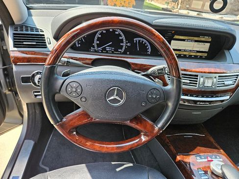 Used 2013 Mercedes-Benz S 550 4MATIC image 9