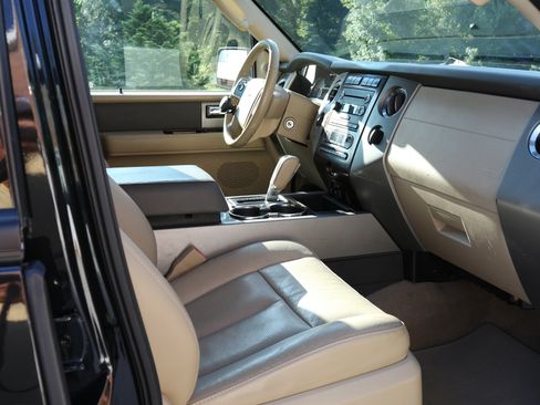 Used 2014 Ford Expedition EL XLT w/ Equipment Group 202A image 6