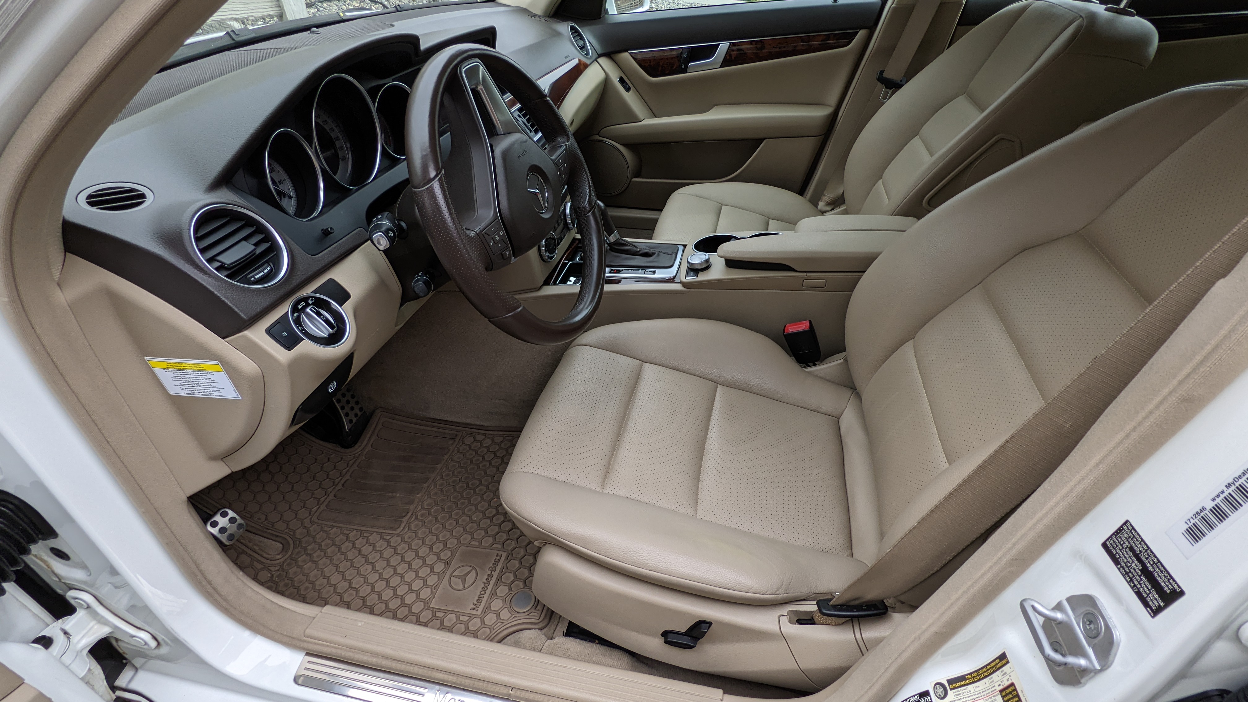 Used 2013 Mercedes-Benz C 250 Sedan image 4