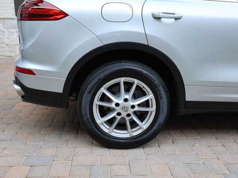 Used 2016 Porsche Cayenne Diesel AWD/4WD image 15