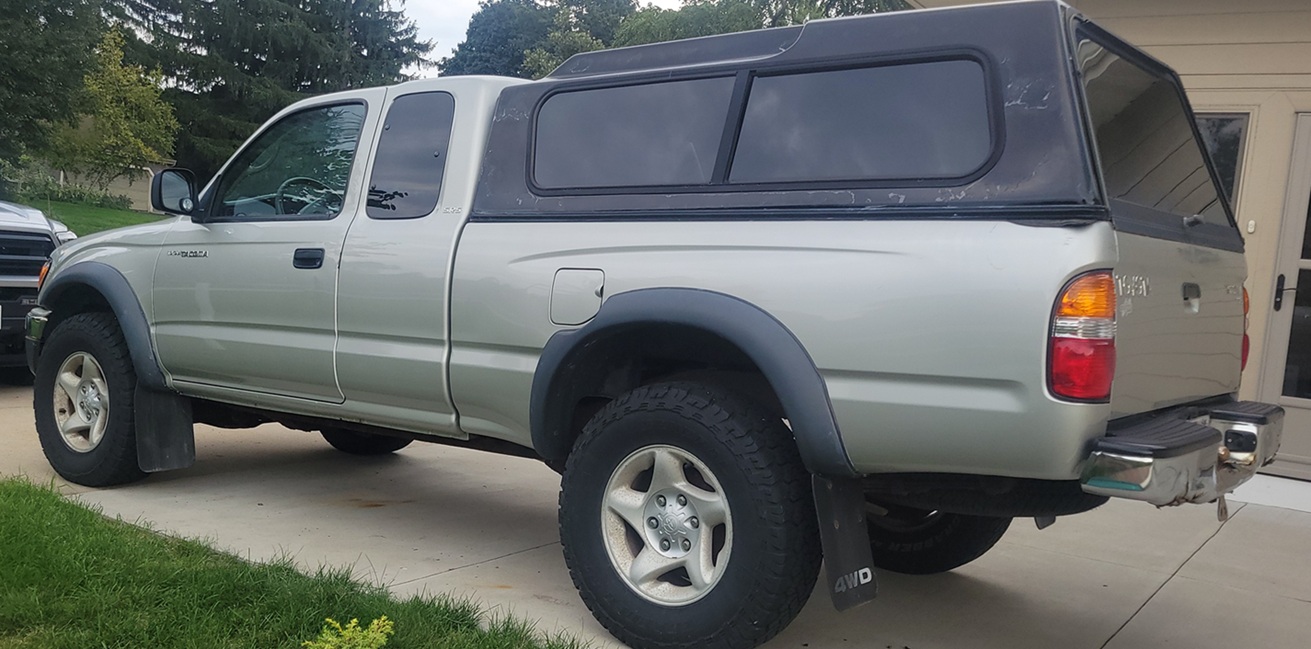 Used 2002 Toyota Tacoma 4x4 Xtracab w/ SR5 Pkg w/ Chrome Pkg image 8