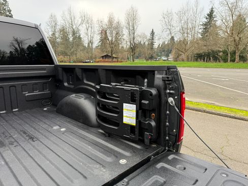 Used 2020 Ford F150 XLT w/ Equipment Group 302A Luxury image 9