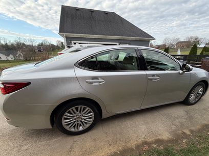 Used 2014 Lexus ES 350 350 Sedan 4D w/ Luxury Package