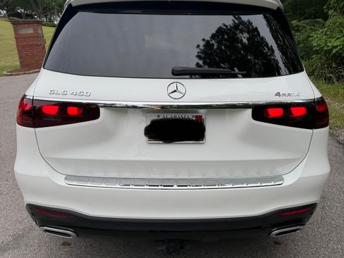 Used 2024 Mercedes-Benz GLS 450 4MATIC image 5
