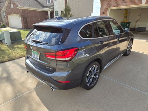 Used 2021 BMW X1 xDrive28i w/ Premium Package image 8