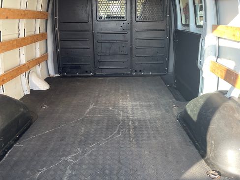 Used 2019 Chevrolet Express 2500 w/ Driver Convenience Package image 9