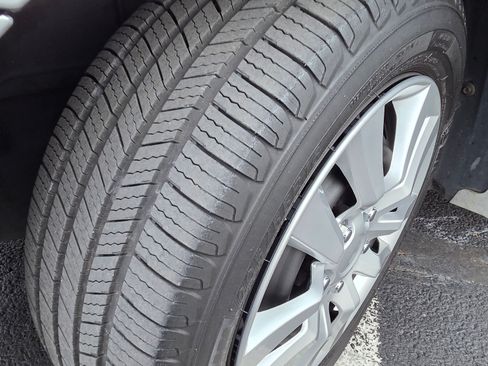 Used 2009 Toyota Matrix S image 12