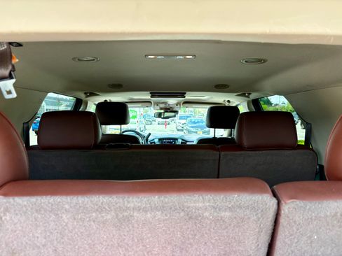 Used 2016 Chevrolet Tahoe LTZ AWD/4WD image 12
