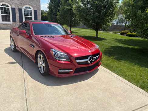Used 2016 Mercedes-Benz SLK 300 image 1