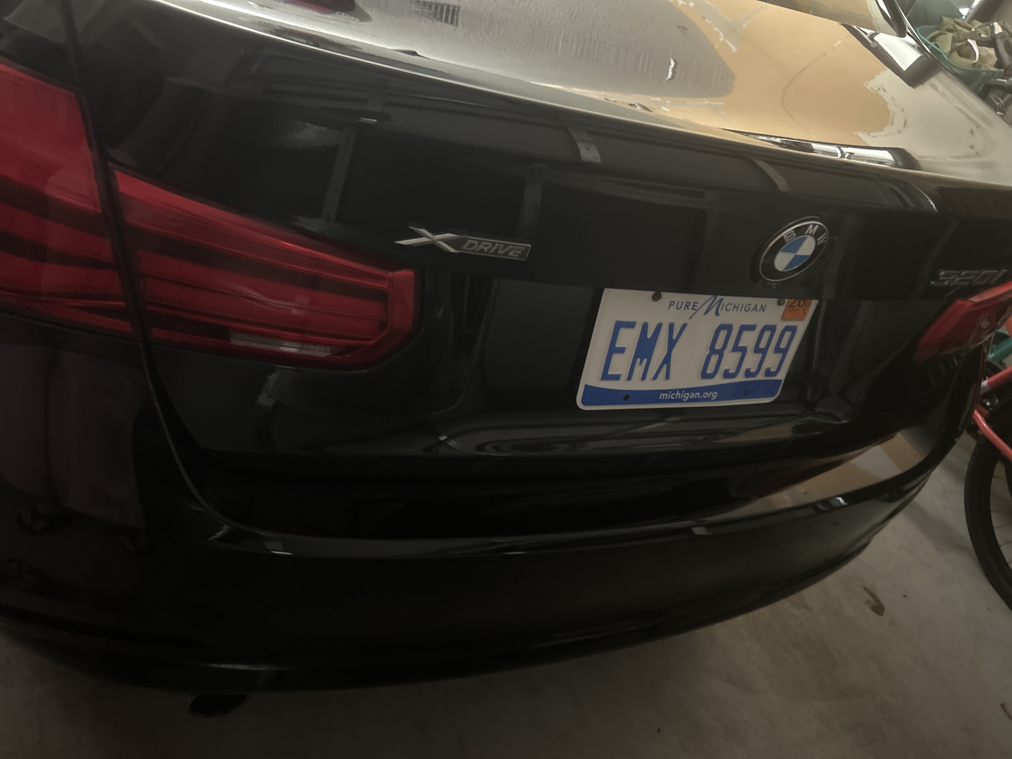 Used 2018 BMW 320i xDrive Sedan AWD/4WD image 9
