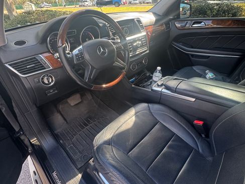 Used 2015 Mercedes-Benz GL 550 GL 550 4MATIC Sport Utility 4D image 13