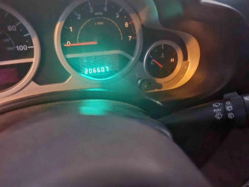 Used 2008 Jeep Wrangler Unlimited Sahara image 8