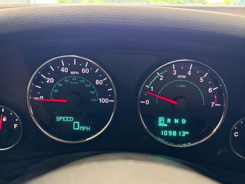 Used 2014 Jeep Wrangler Sport w/ Quick Order Package 24S AWD/4WD image 8