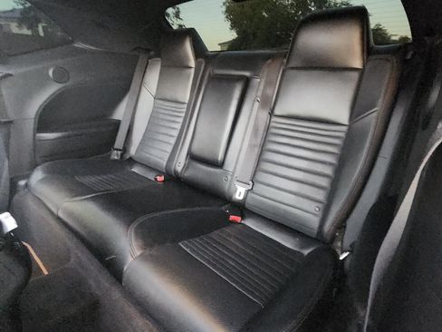 Used 2015 Dodge Challenger R/T Plus image 28