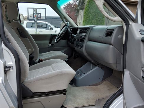 Used 2003 Volkswagen Eurovan MV image 15