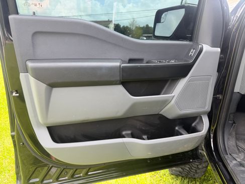 Used 2023 Ford F150 XL w/ Trailer Tow Package image 17